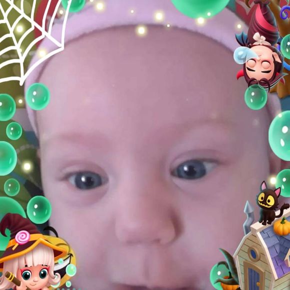 Meet your Posher, Nicole - Picture 1 of 1